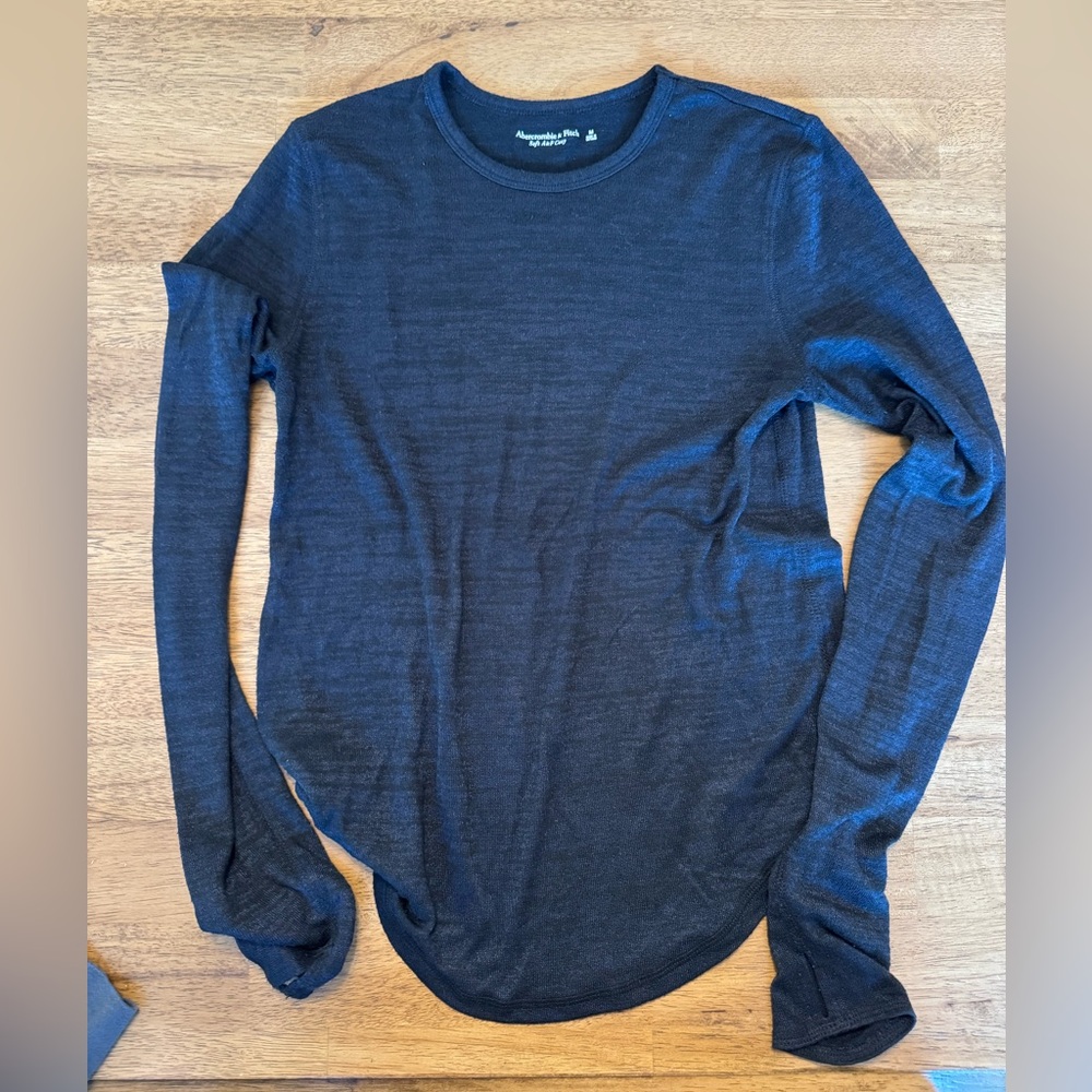 Abercrombie and Fitch long sleeve bundle - medium - Picture 2 of 5